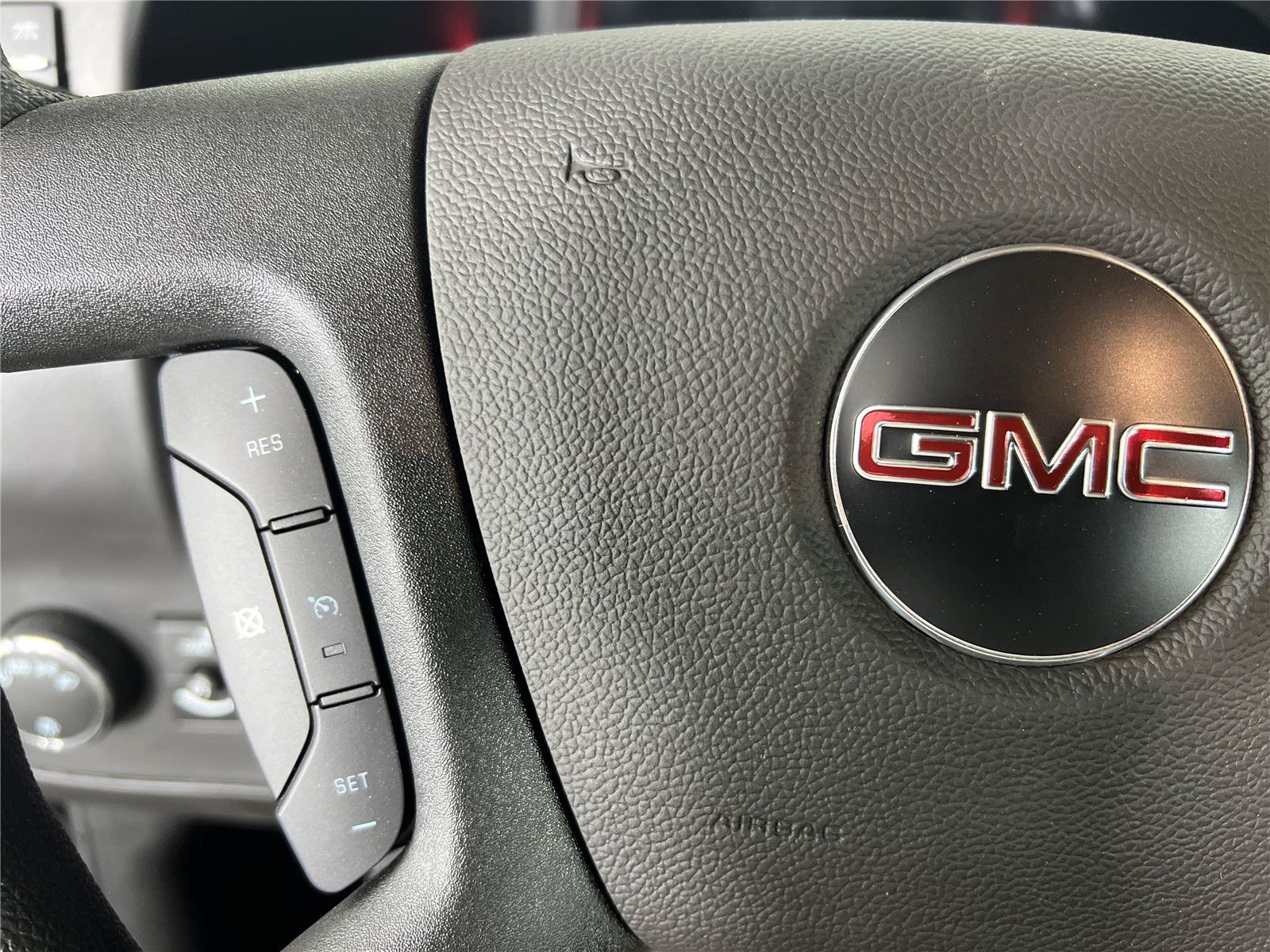 New 2025 GMC Savana 2500 w/ Driver Convenience Package RWD image 24
