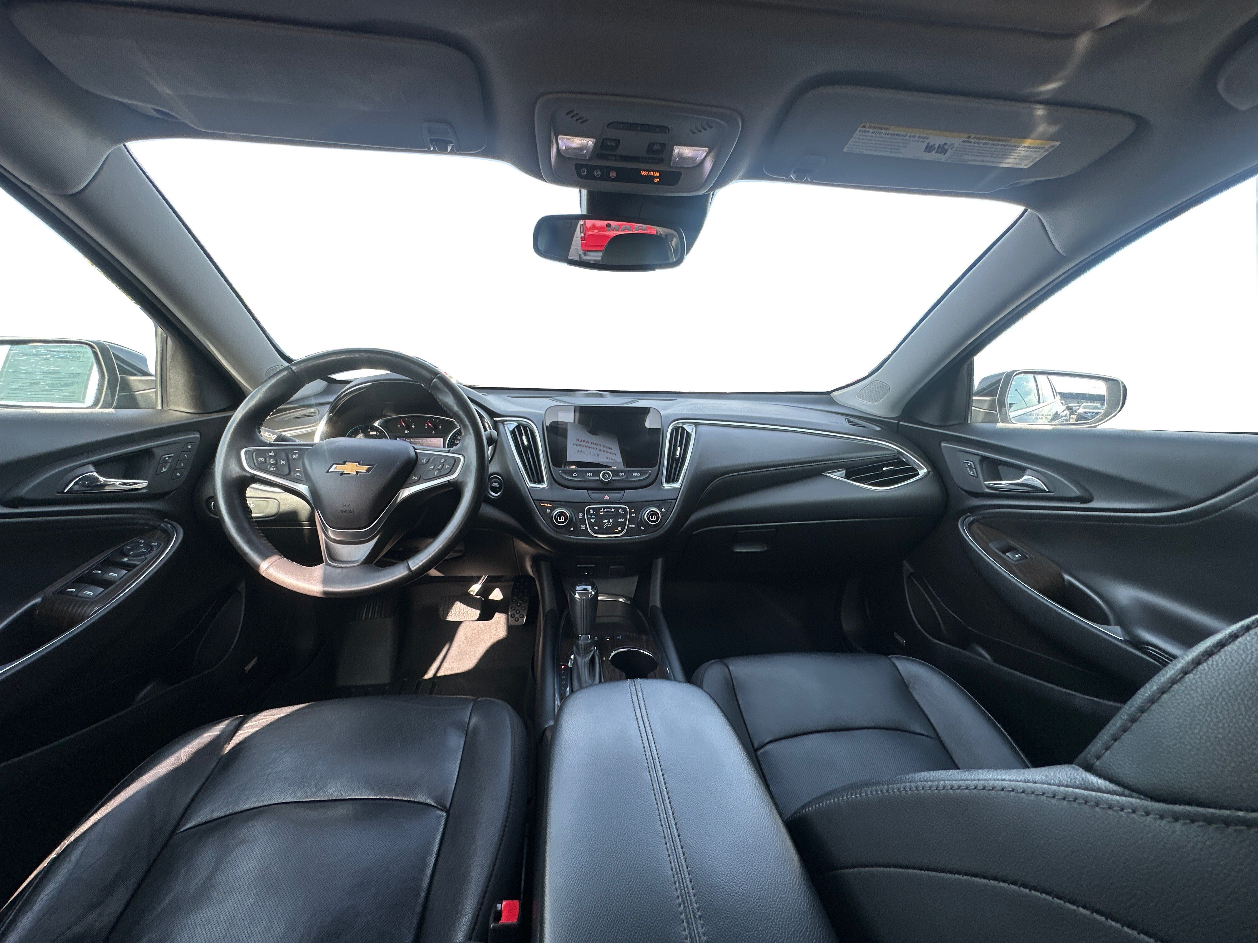 Used 2017 Chevrolet Malibu Premier w/ Premier Sun and Wheel Package FWD image 12