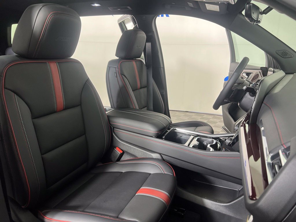 New 2027 Chevrolet Traverse RS w/ LPO, Floor Liner Package AWD/4WD image 11