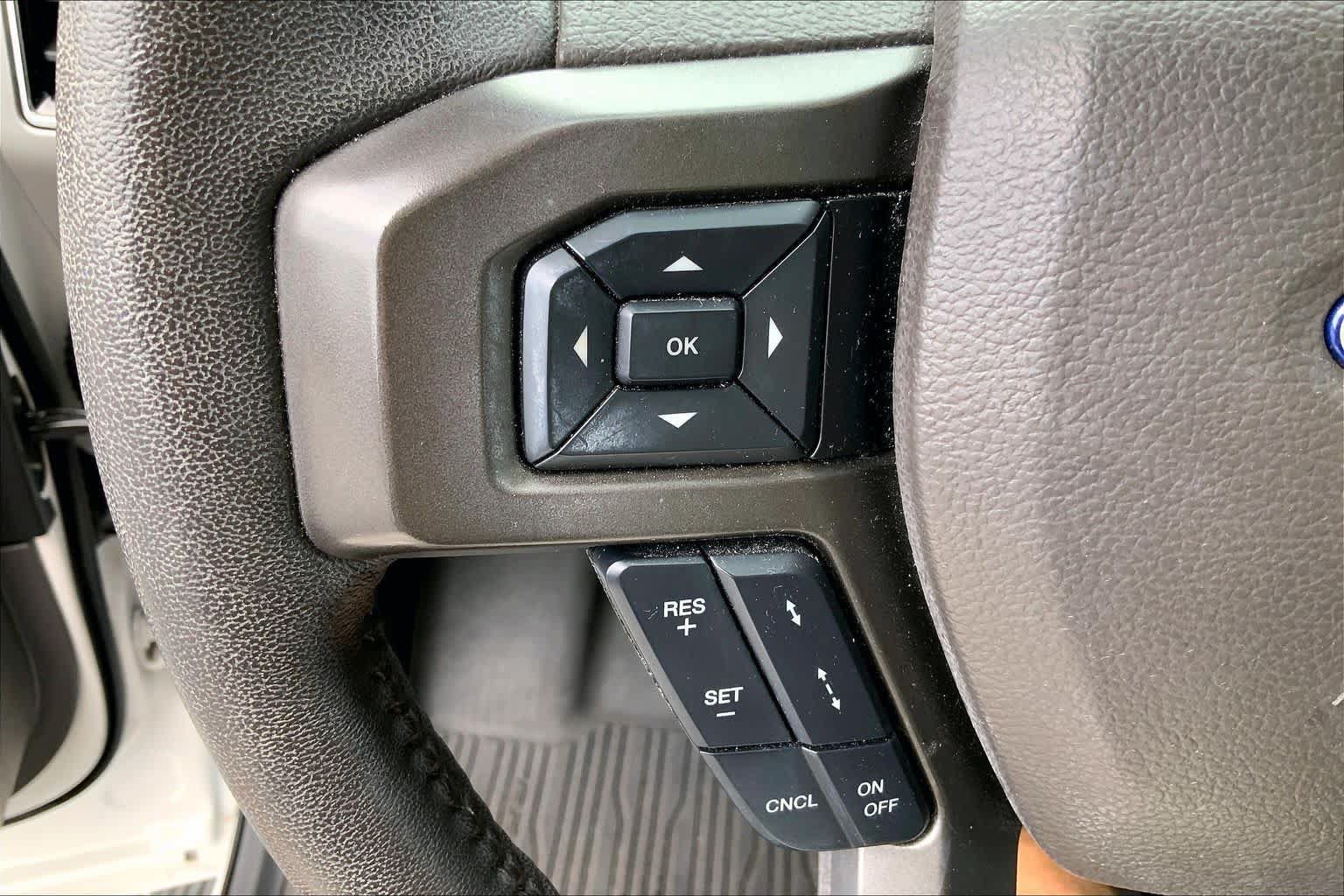 Used 2018 Ford Expedition XLT w/ Equipment Group 202A RWD image 21