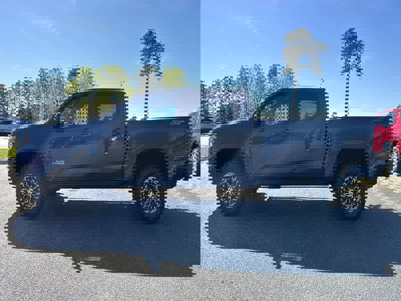 Used 2018 Chevrolet Colorado ZR2 AWD/4WD image 7