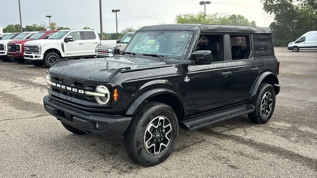 New 2026 Ford Bronco Outer Banks AWD/4WD image 3