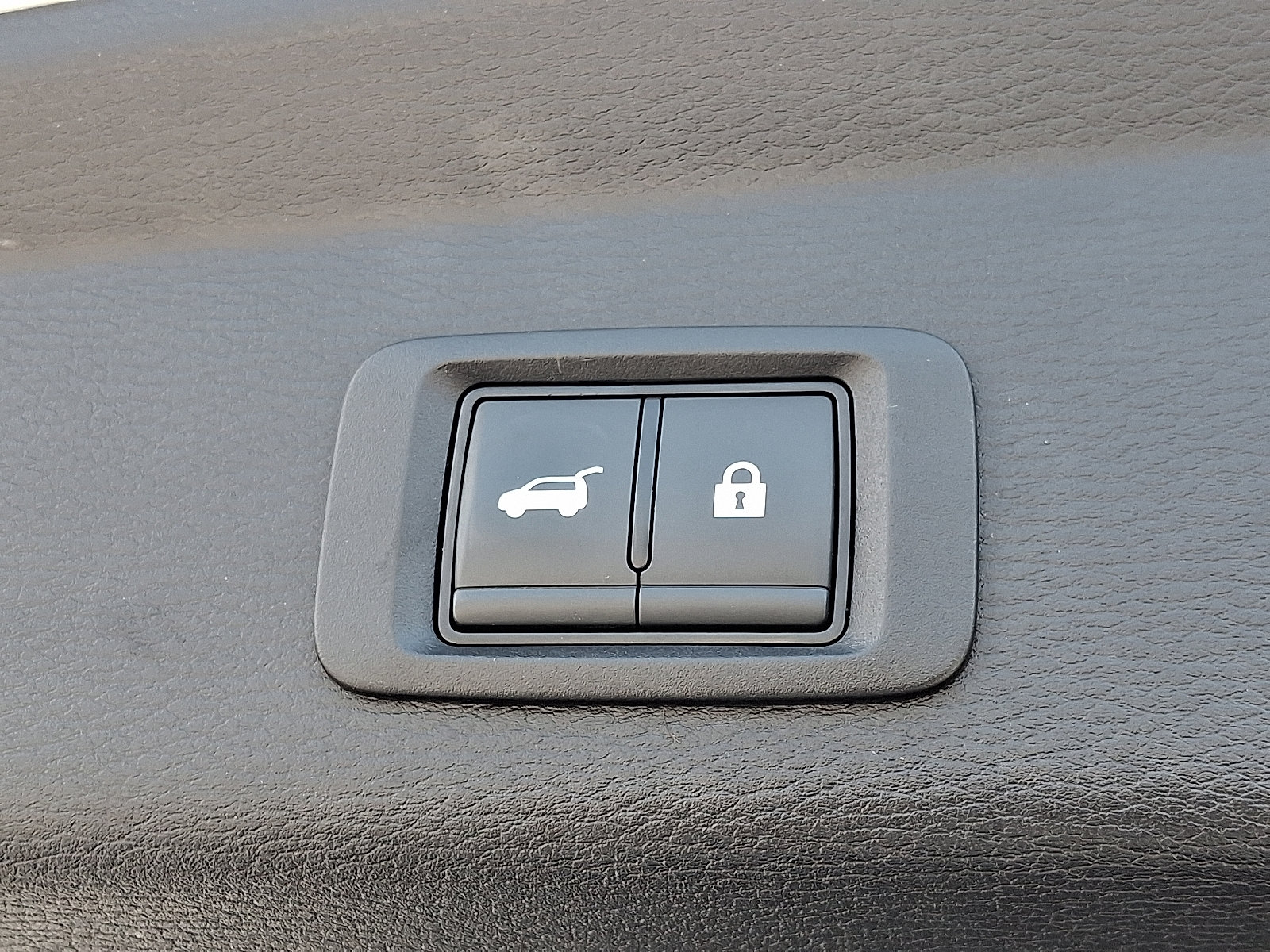 Used 2024 Mitsubishi Outlander SE Black Edition AWD/4WD image 31