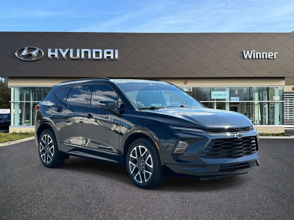 Used 2023 Chevrolet Blazer RS w/ Enhanced Convenience Package AWD/4WD image 6