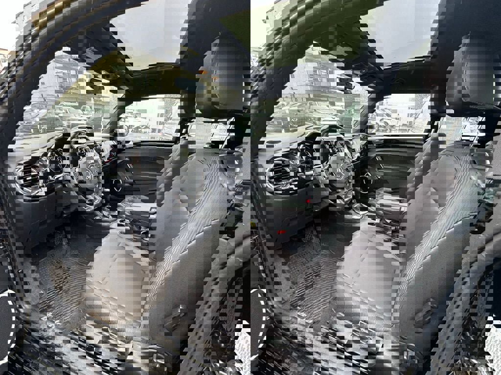 Used 2014 Volkswagen Beetle TDI image 10