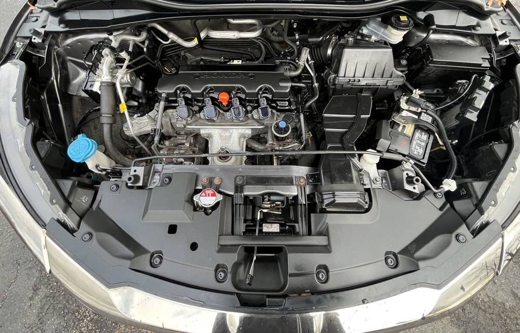 Used 2019 Honda HR-V EX-L image 8