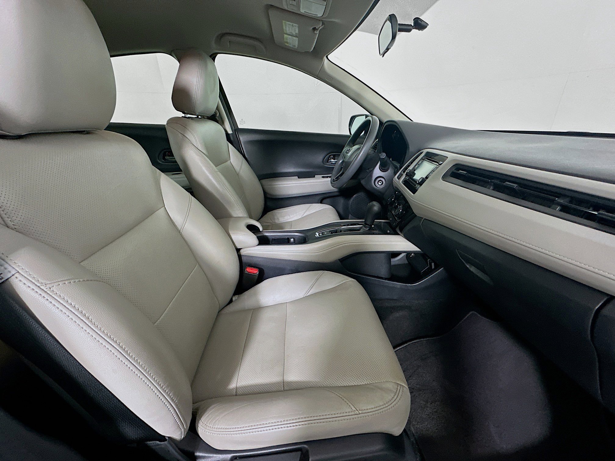 Used 2019 Honda HR-V LX image 29