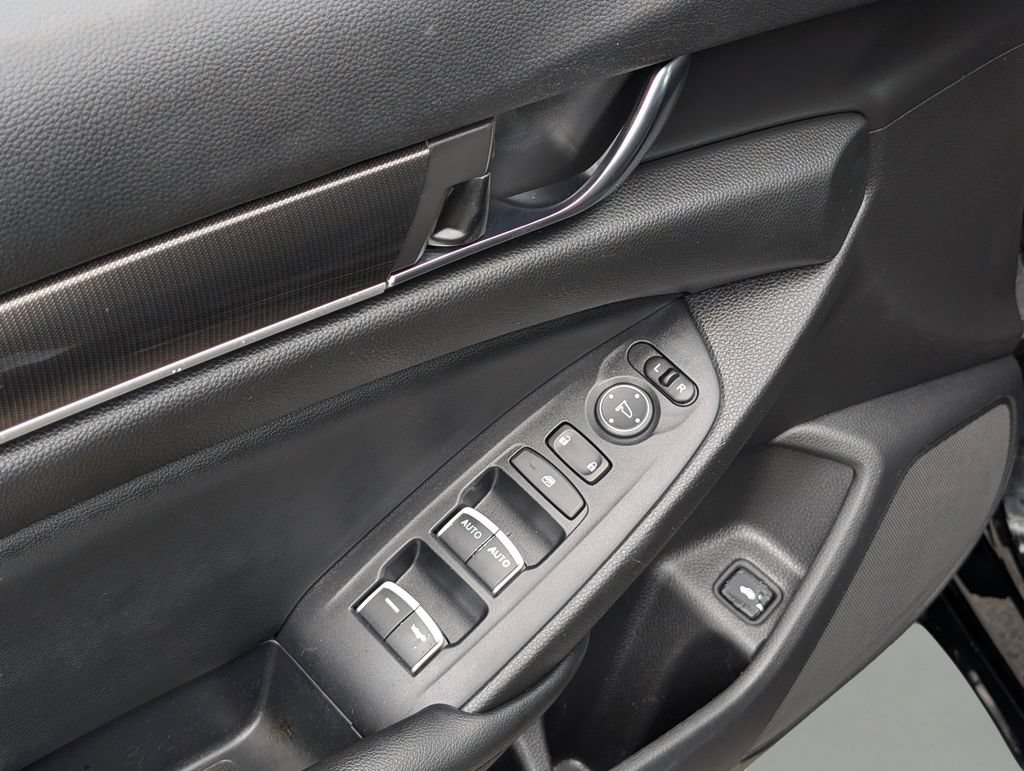 Used 2022 Honda Accord Sport image 16