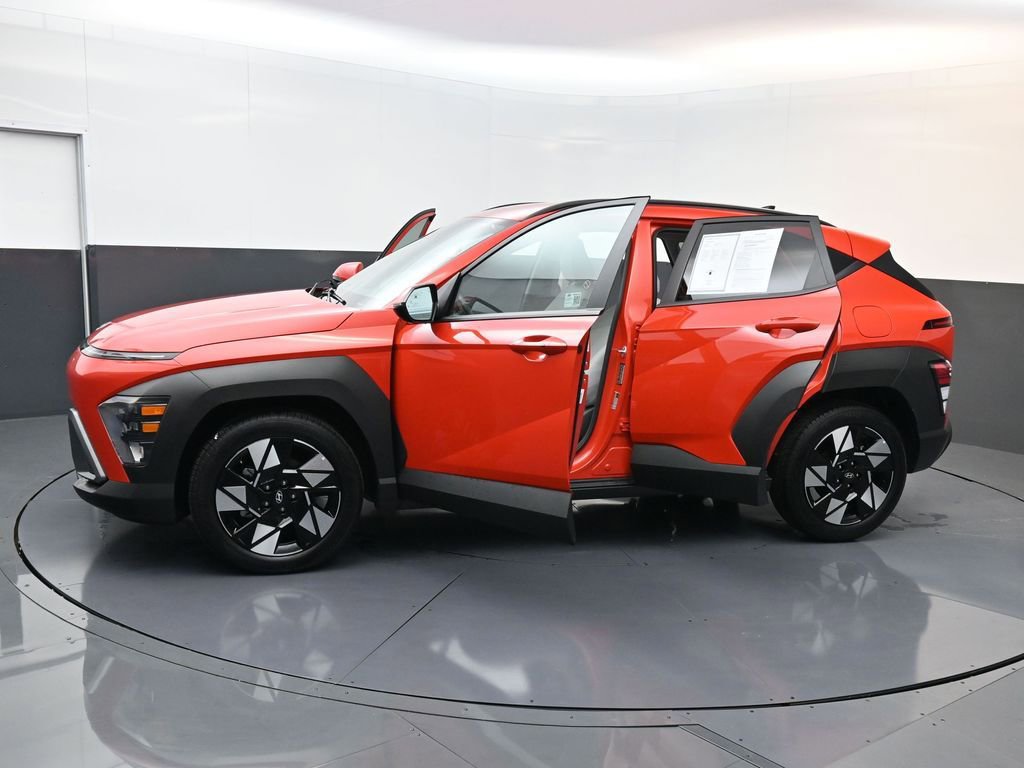 Certified 2025 Hyundai Kona SEL image 24
