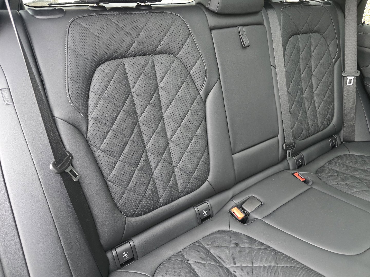 Used 2024 BMW X5 M60i w/ Climate Comfort Package image 34