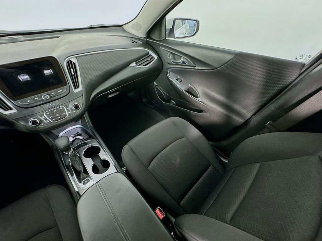 Used 2024 Chevrolet Malibu LT FWD image 11