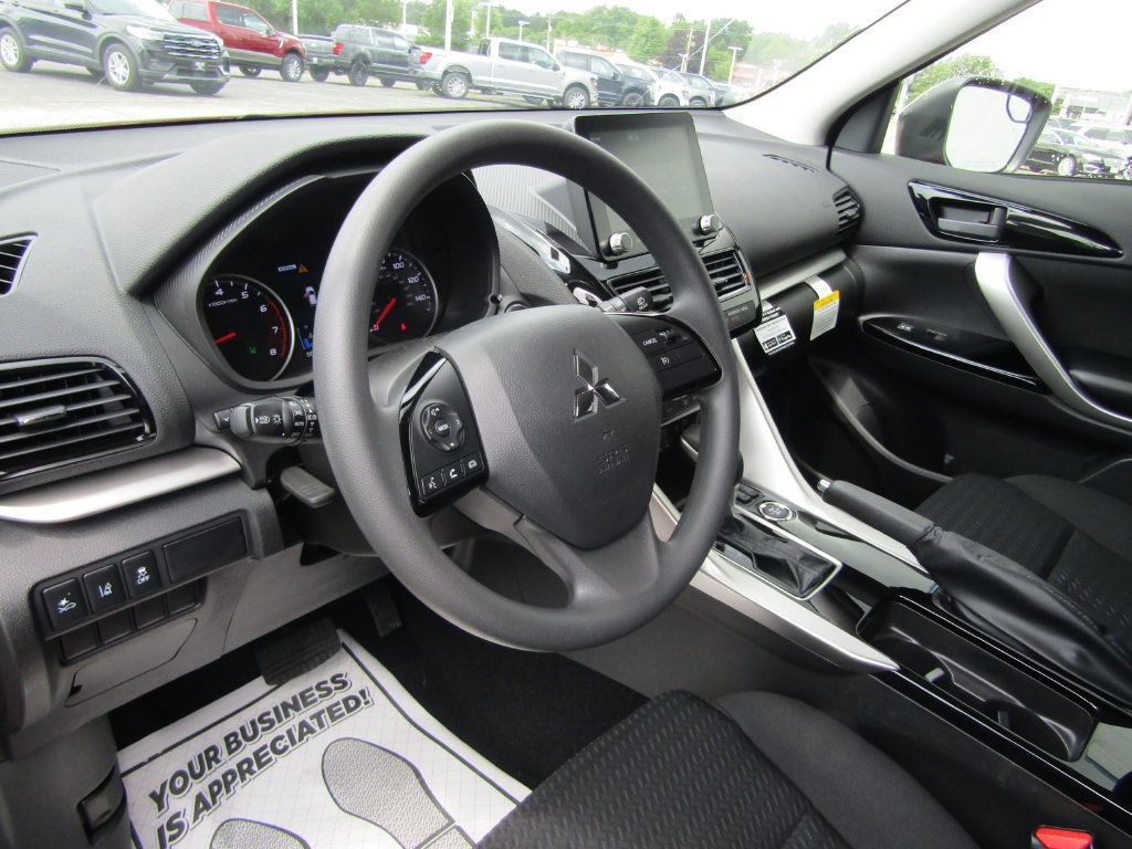 Used 2026 Mitsubishi Eclipse Cross LE AWD/4WD image 13