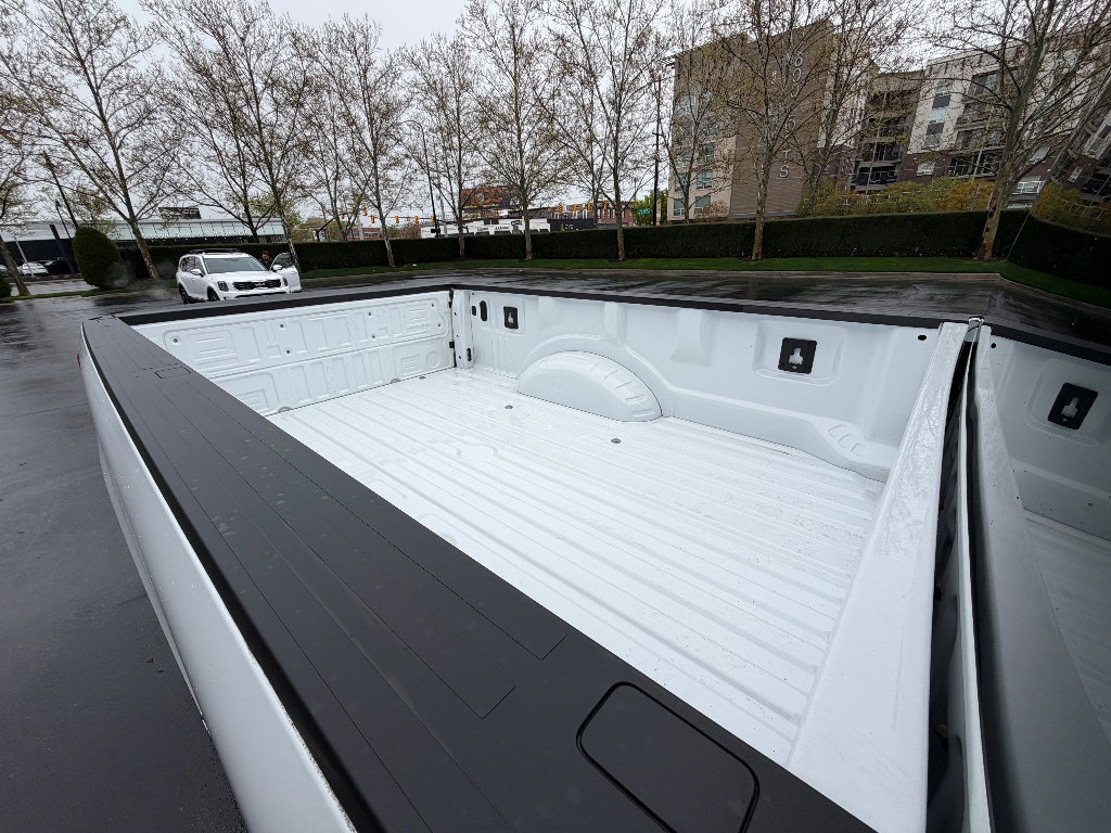 Used 2023 Ford F350 XLT w/ FX4 Off-Road Package image 16