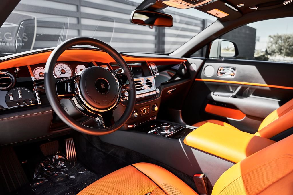 Used 2020 Rolls-Royce Wraith RWD image 3