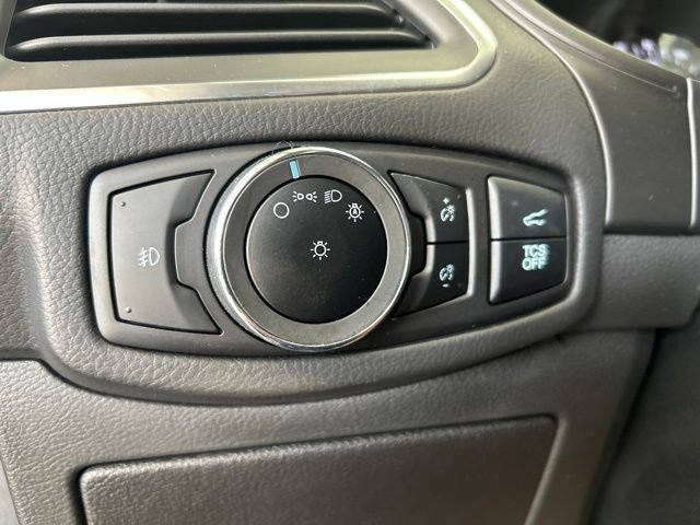Used 2024 Ford Edge Titanium w/ Cargo Accessory Package AWD/4WD image 16