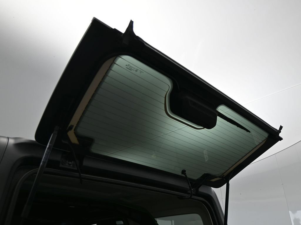 Used 2025 Jeep Wrangler Sport S image 41