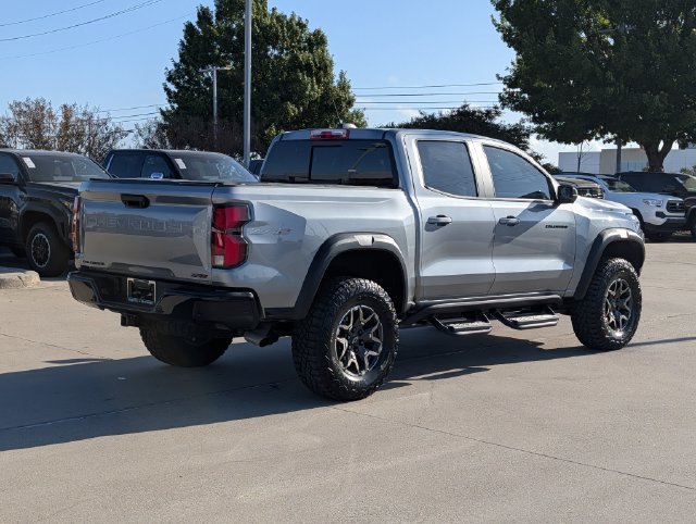 Used 2026 Chevrolet Colorado ZR2 w/ Technology Package AWD/4WD image 6