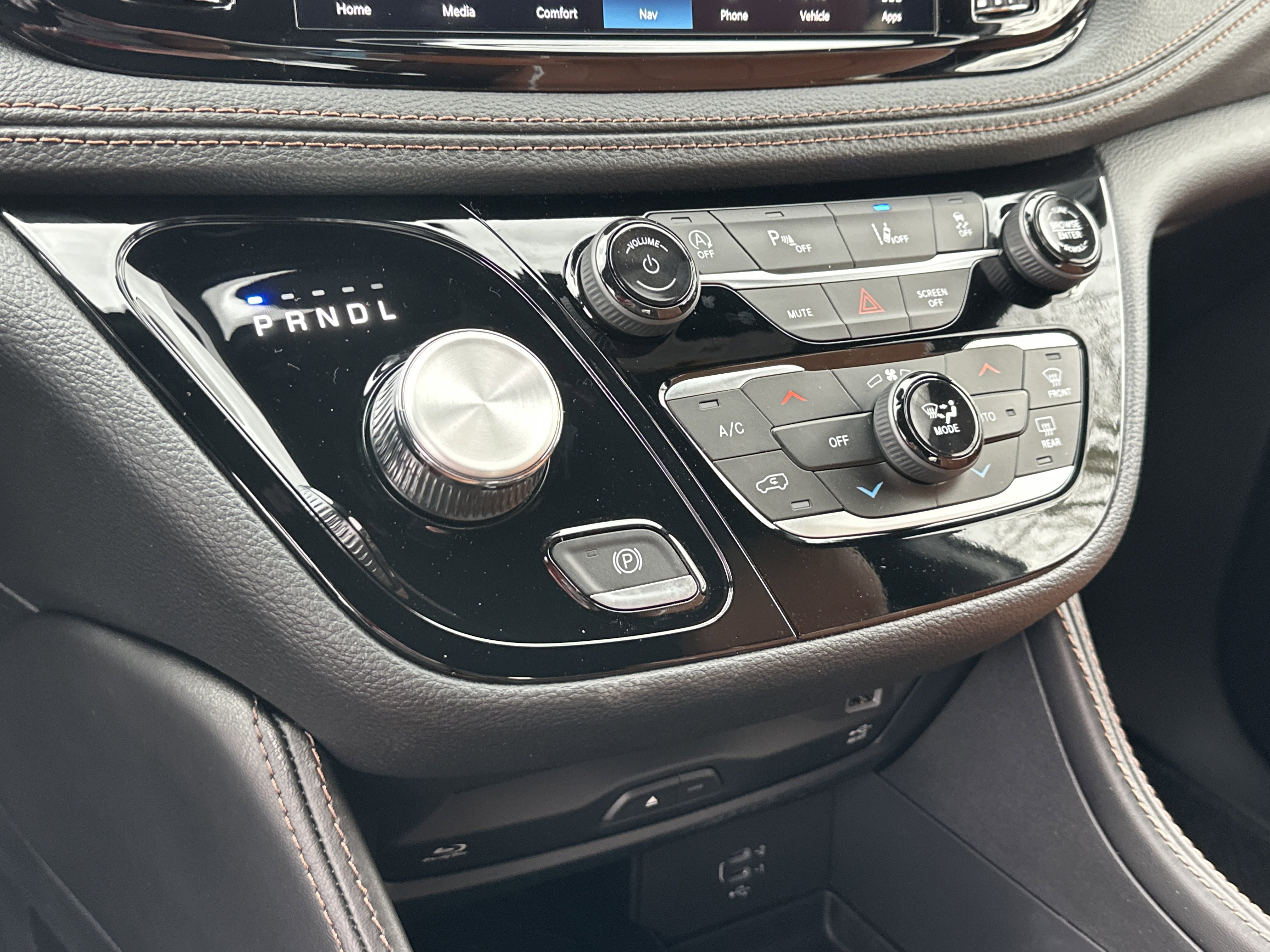 New 2026 Chrysler Pacifica Pinnacle image 5