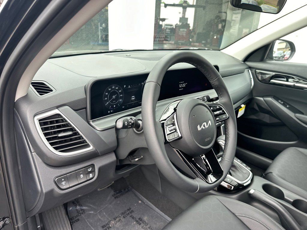 New 2026 Kia Seltos EX image 19