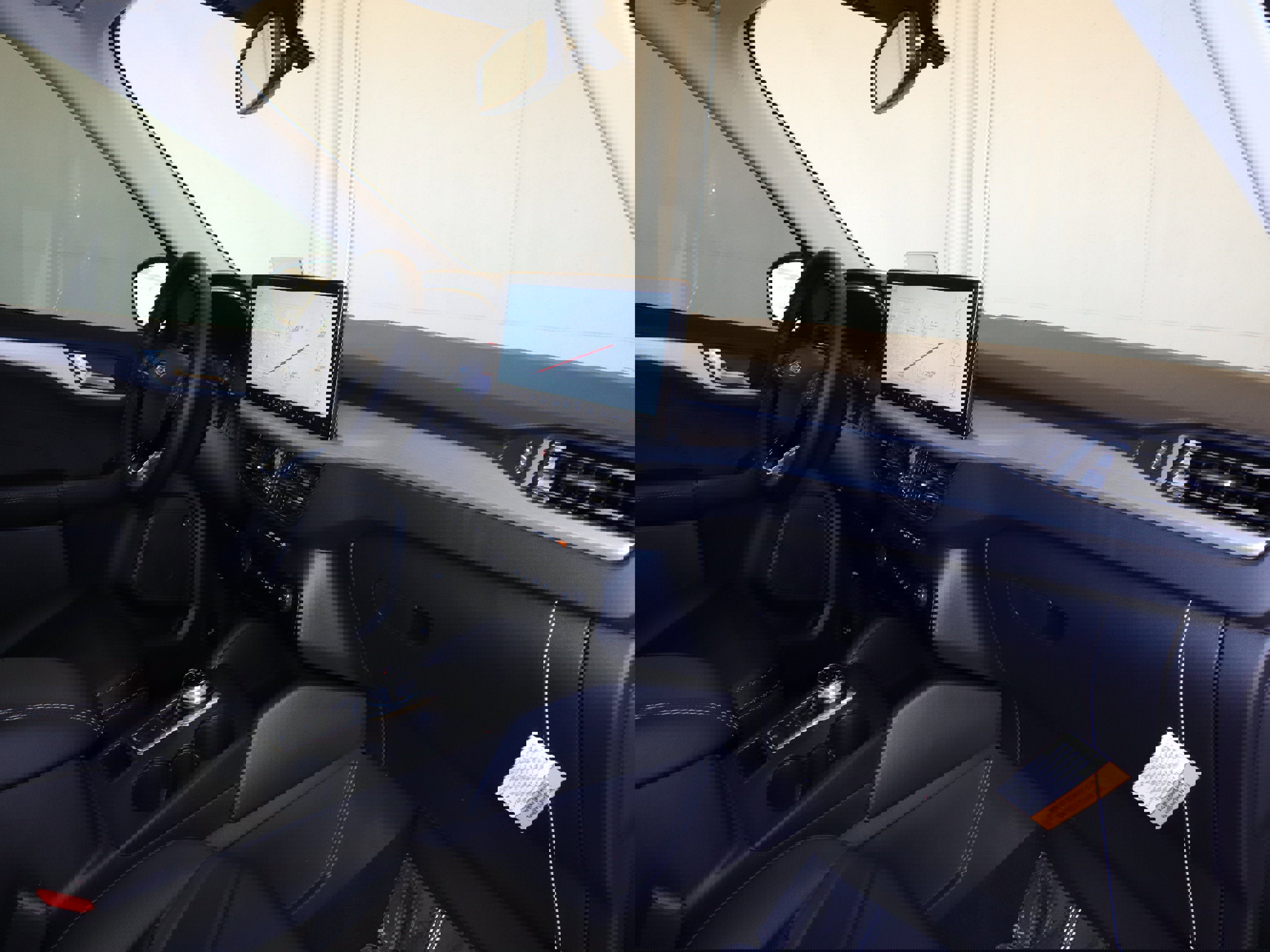 New 2025 Ford Escape SE w/ PHEV Premium Package image 38