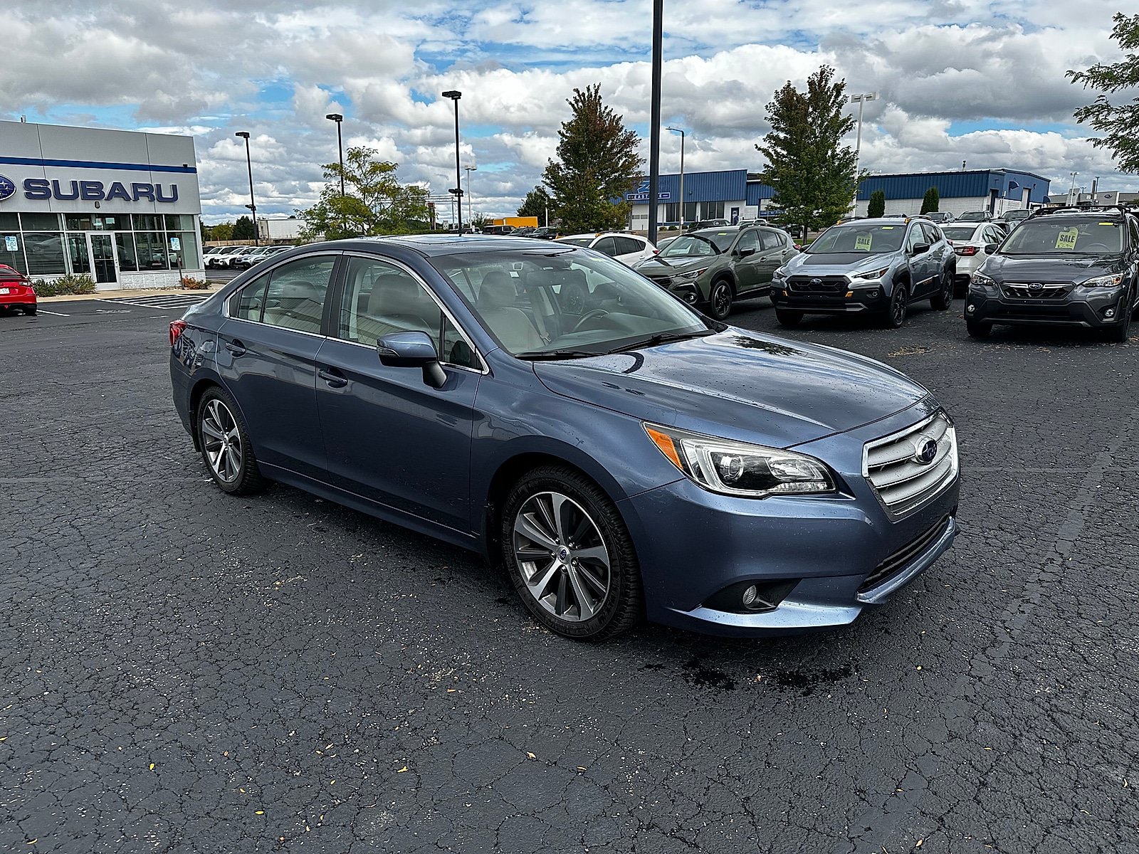 Used 2016 Subaru Legacy 3.6R Limited AWD/4WD image 1