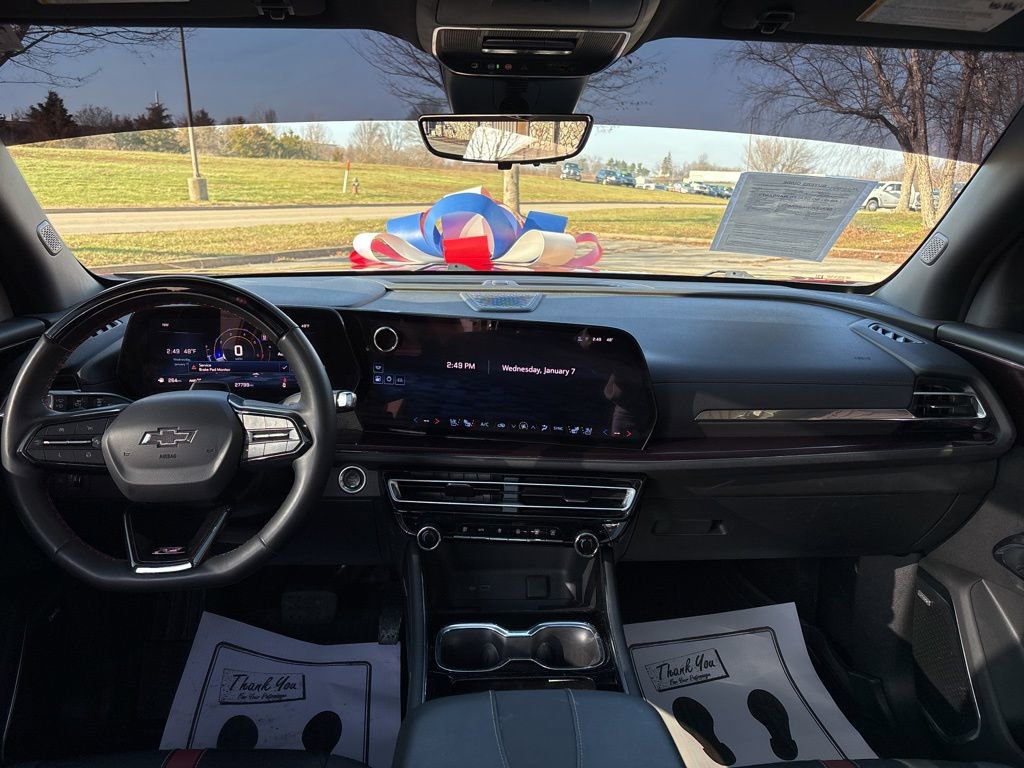 Used 2024 Chevrolet Traverse RS image 25