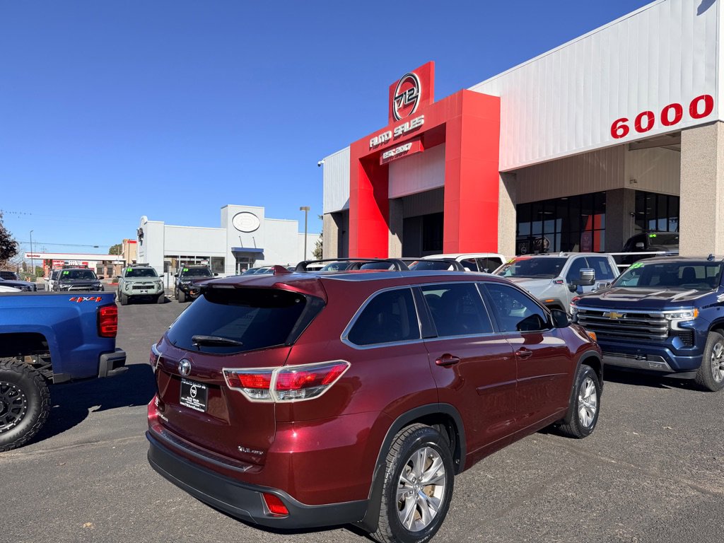 Used 2015 Toyota Highlander XLE image 40