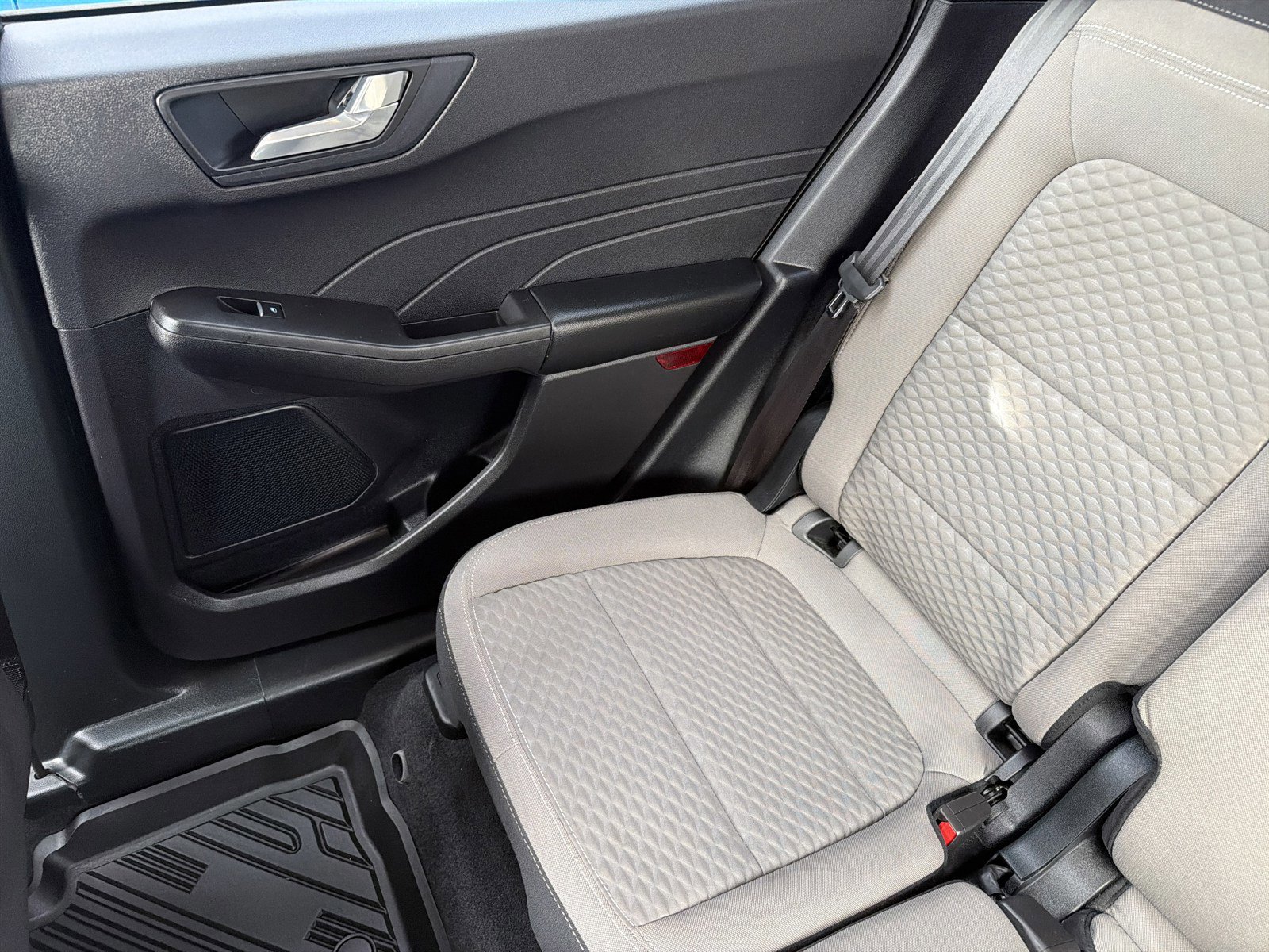 Used 2021 Ford Escape SE image 12