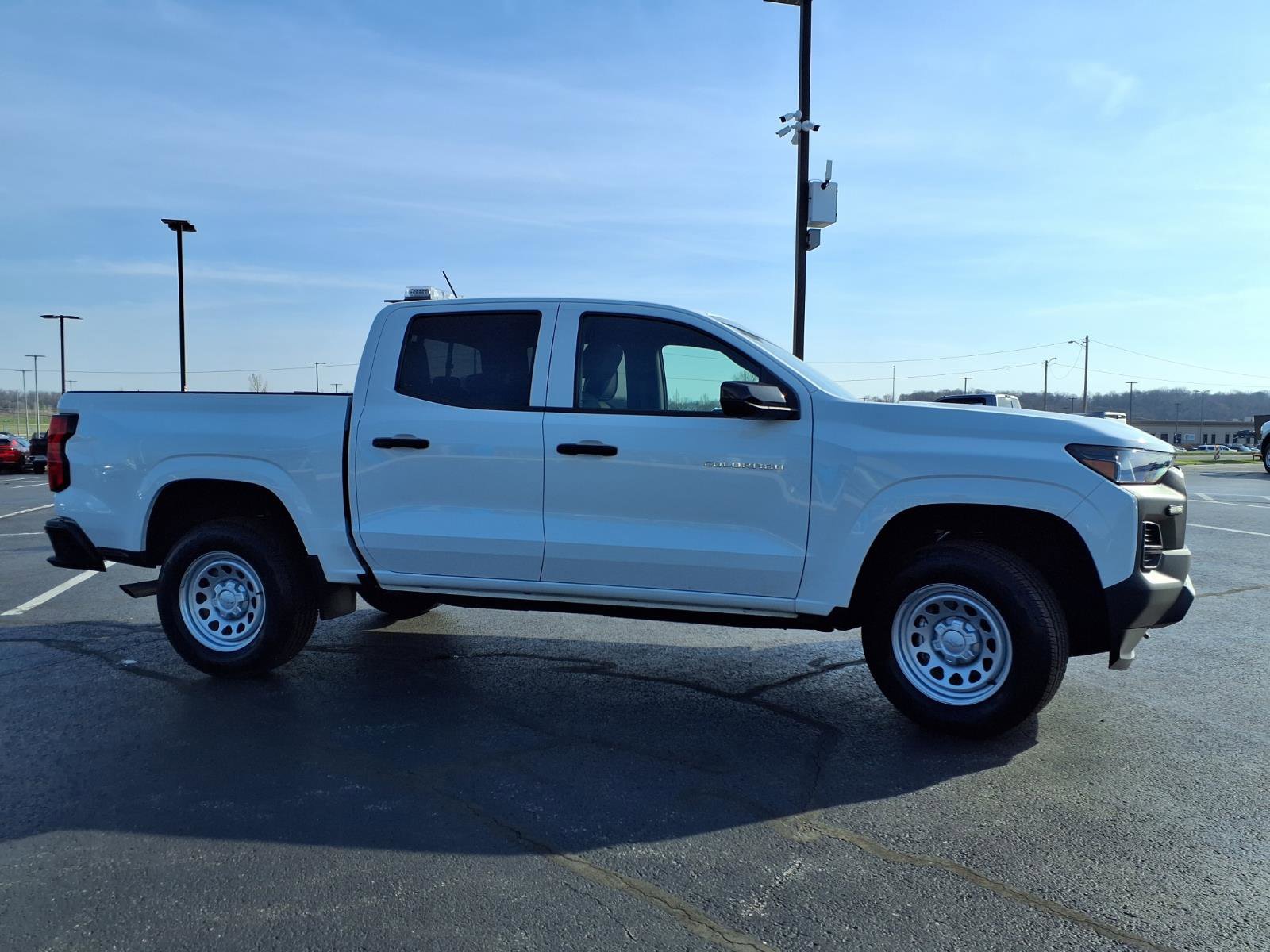 Used 2024 Chevrolet Colorado W/T w/ Technology Package AWD/4WD image 30