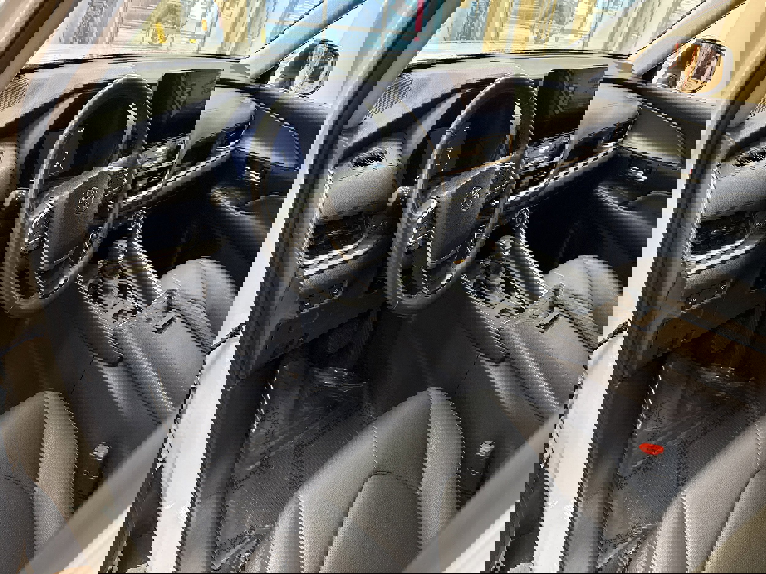 Certified 2024 Toyota Grand Highlander XLE image 31