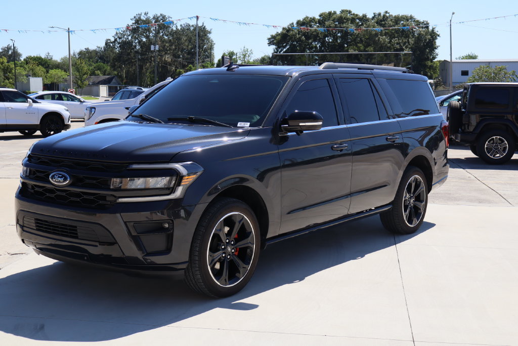Used 2022 Ford Expedition Max Limited RWD image 5