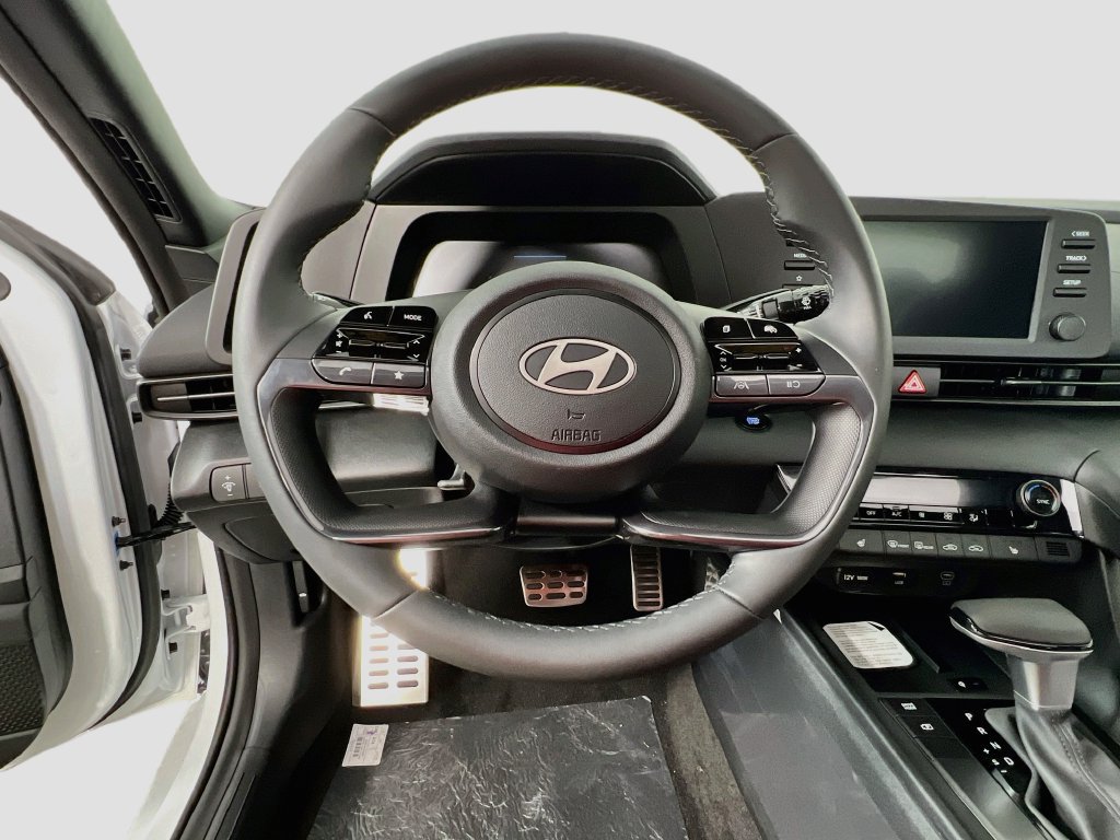 New 2026 Hyundai Elantra SEL Sport FWD image 10