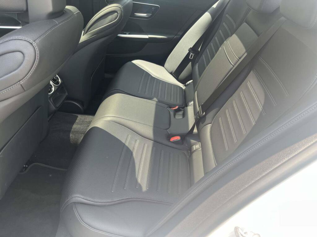 Certified 2023 Mercedes-Benz C 300 4MATIC Sedan image 18