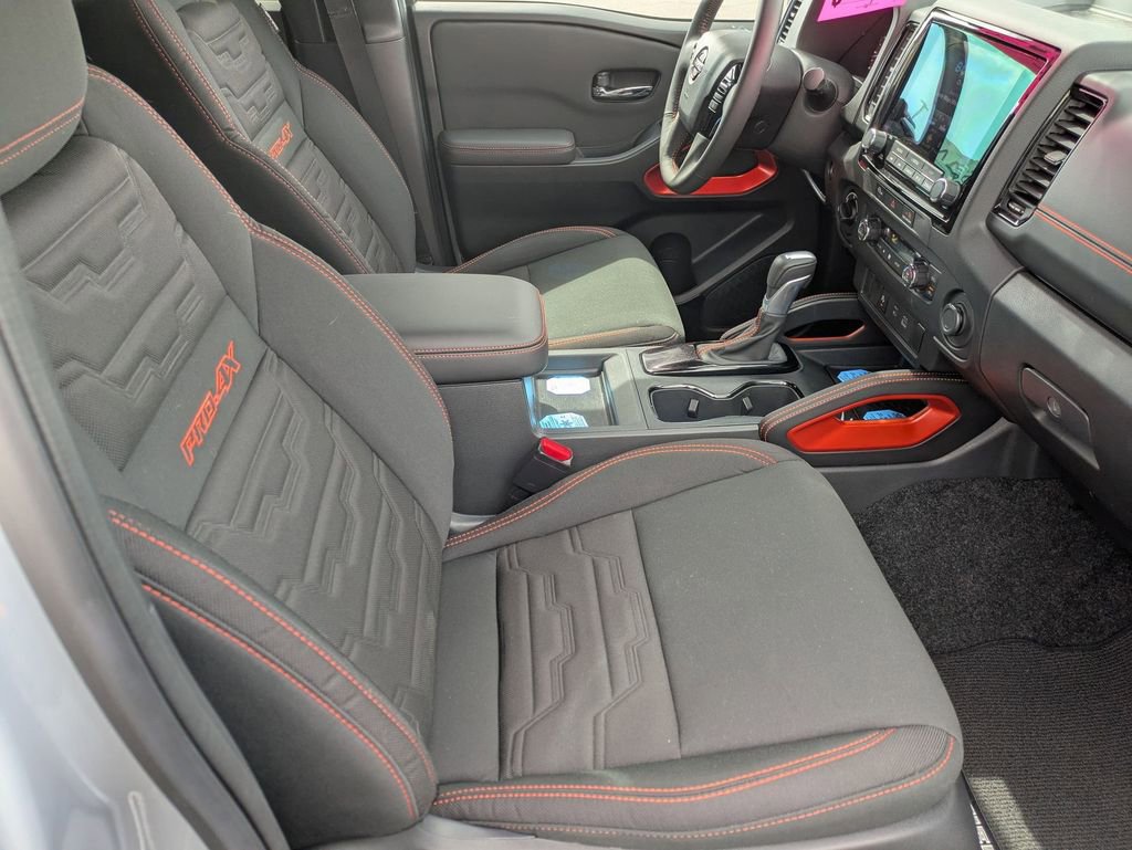 Used 2024 Nissan Frontier PRO-4X w/ Technology Package image 23