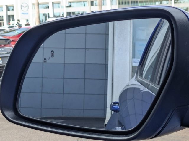 Used 2025 Hyundai Venue Limited FWD image 27