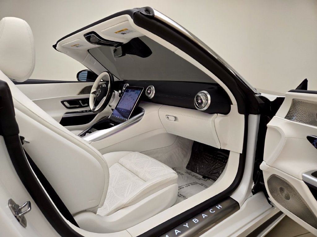 Used 2026 Mercedes-Benz Maybach SL 680 image 21