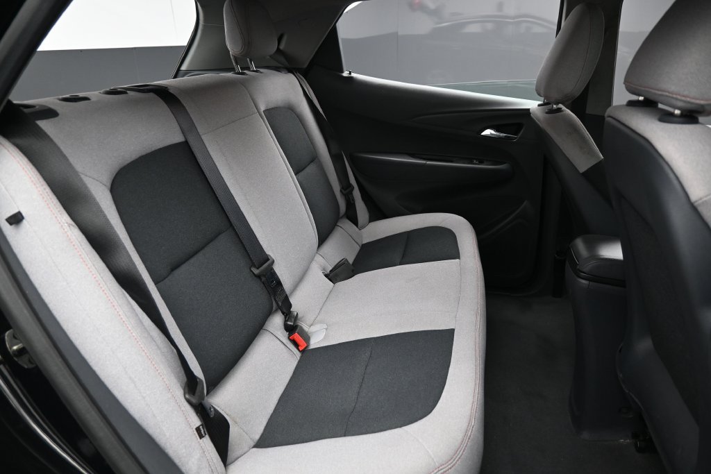 Used 2020 Chevrolet Bolt LT FWD image 23