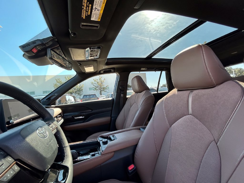 Certified 2026 Toyota Grand Highlander AWD Hybrid image 12