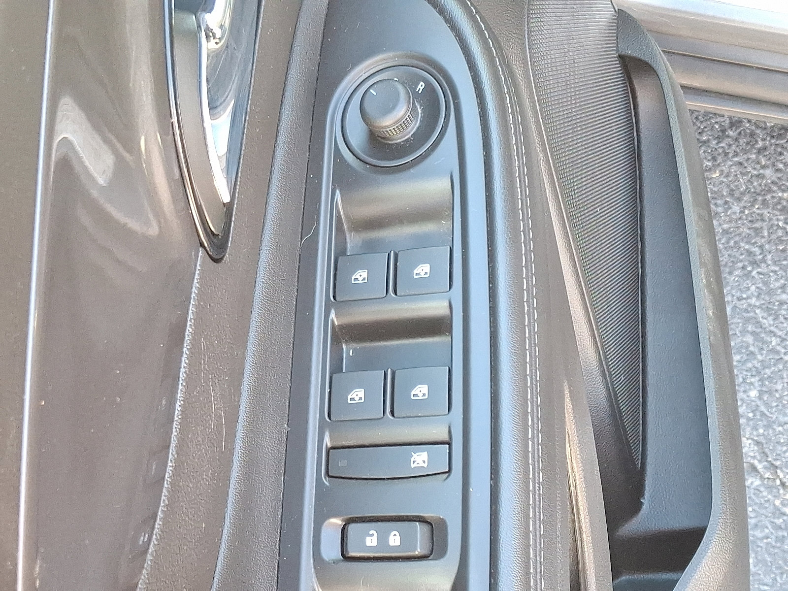 Used 2019 Buick Encore Preferred image 25