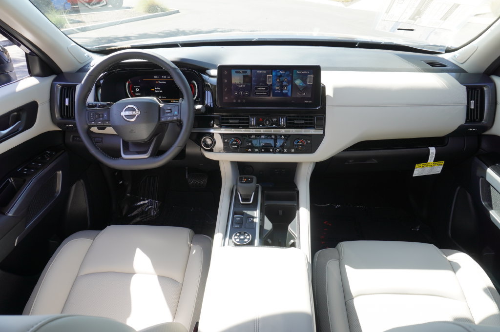 New 2026 Nissan Pathfinder SL w/ SL Premium Package AWD/4WD image 12