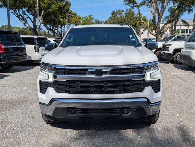 Used 2023 Chevrolet Silverado 1500 LT w/ Leather Package image 3
