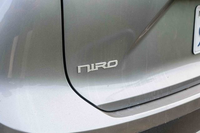 Certified 2023 Kia Niro EX image 12