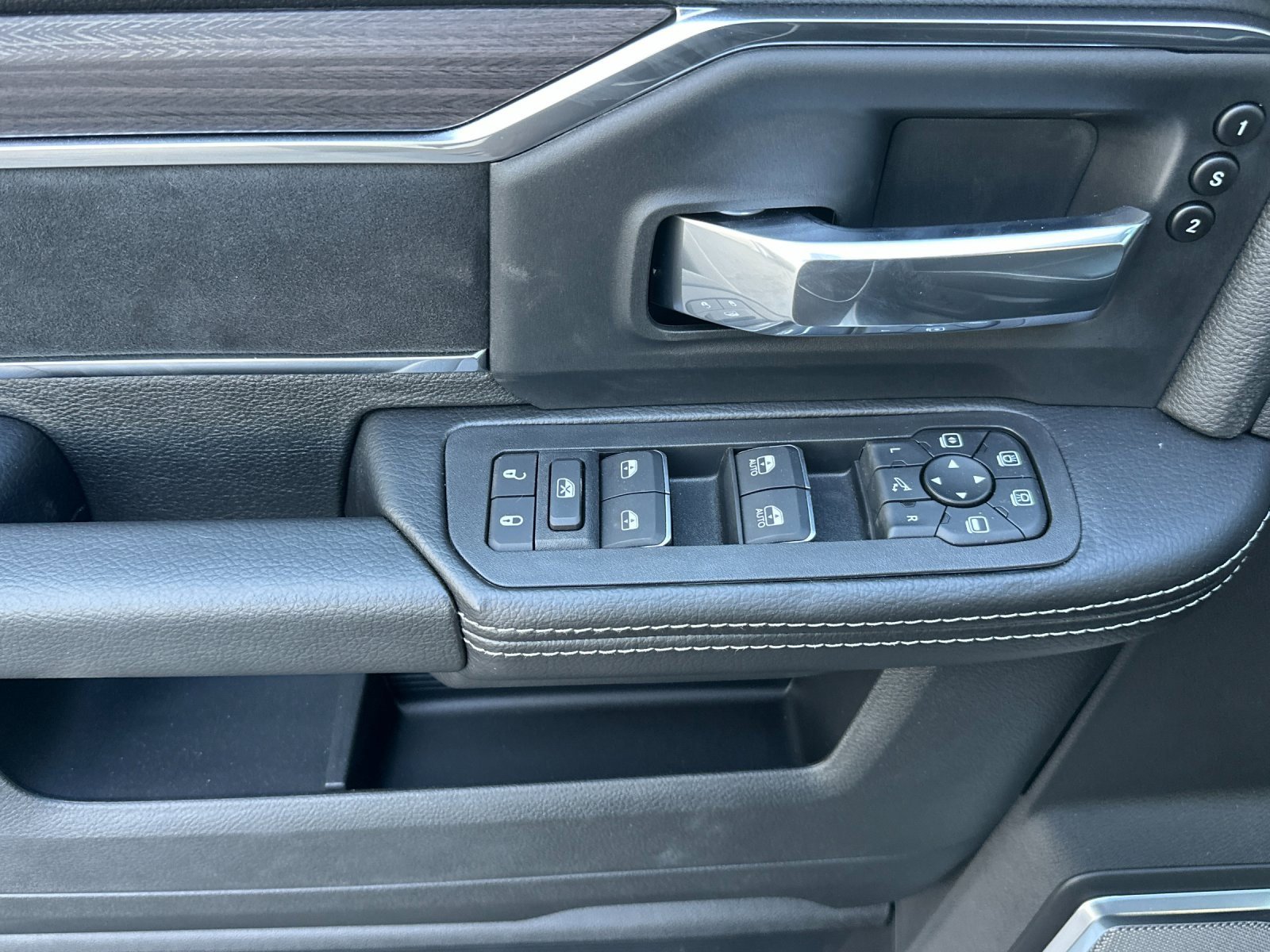 New 2025 RAM 2500 Laramie image 11