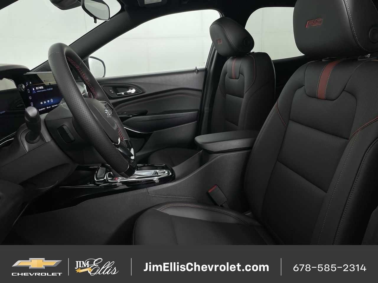 Certified 2025 Chevrolet Trax RS w/ Sunroof Package FWD image 19
