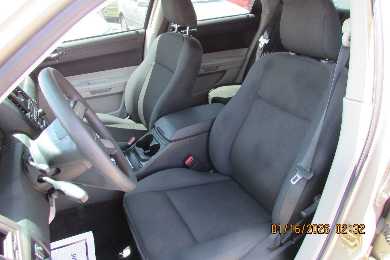 Used 2006 Chrysler 300 w/ Sound Group image 10