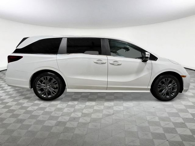 New 2026 Honda Odyssey Touring image 7