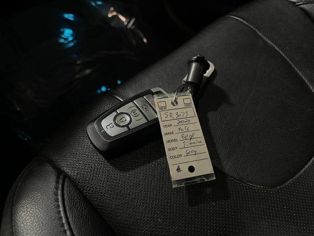 Used 2020 Ford Edge Titanium w/ Equipment Group 301A image 38