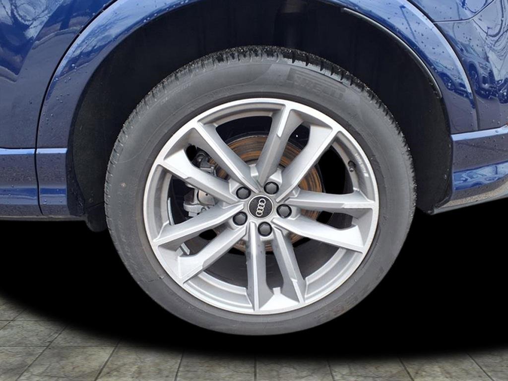 Used 2025 Audi Q3 2.0T Premium w/ Convenience Package image 6