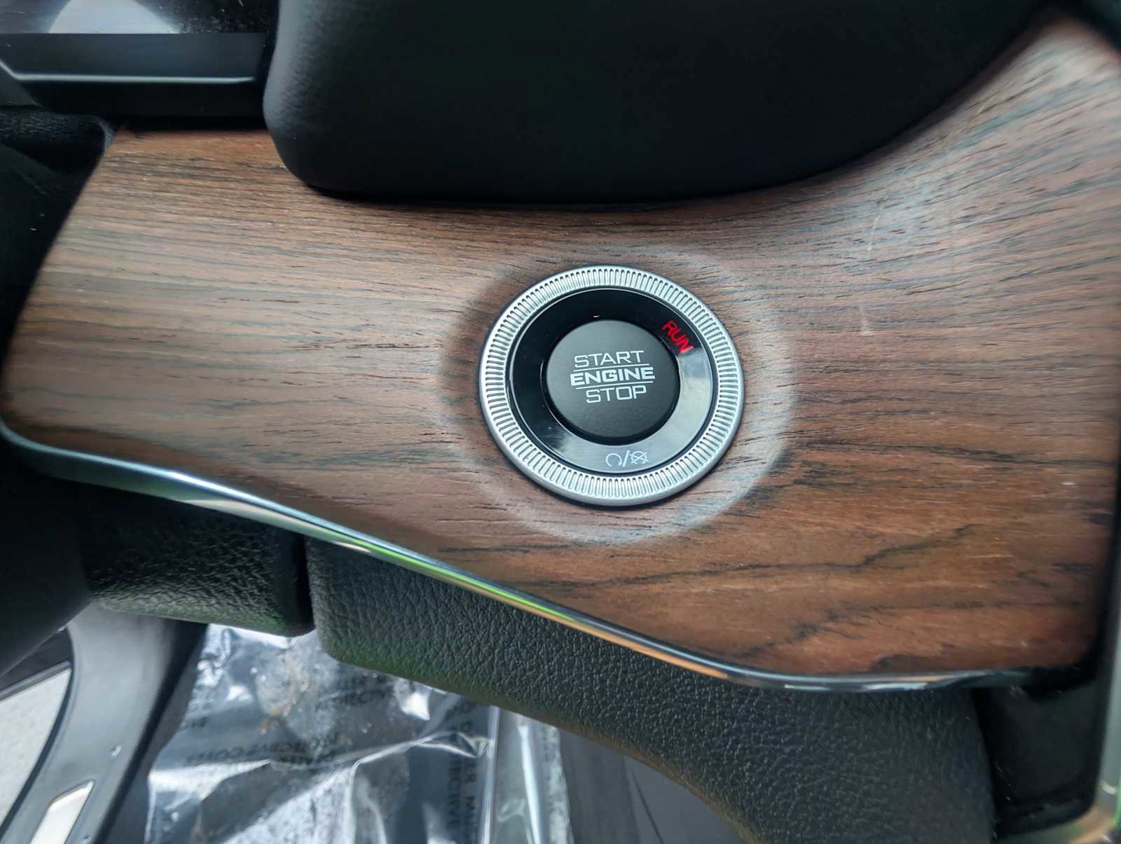 Used 2024 Jeep Grand Cherokee Summit w/ Advanced Protech Group IV image 15