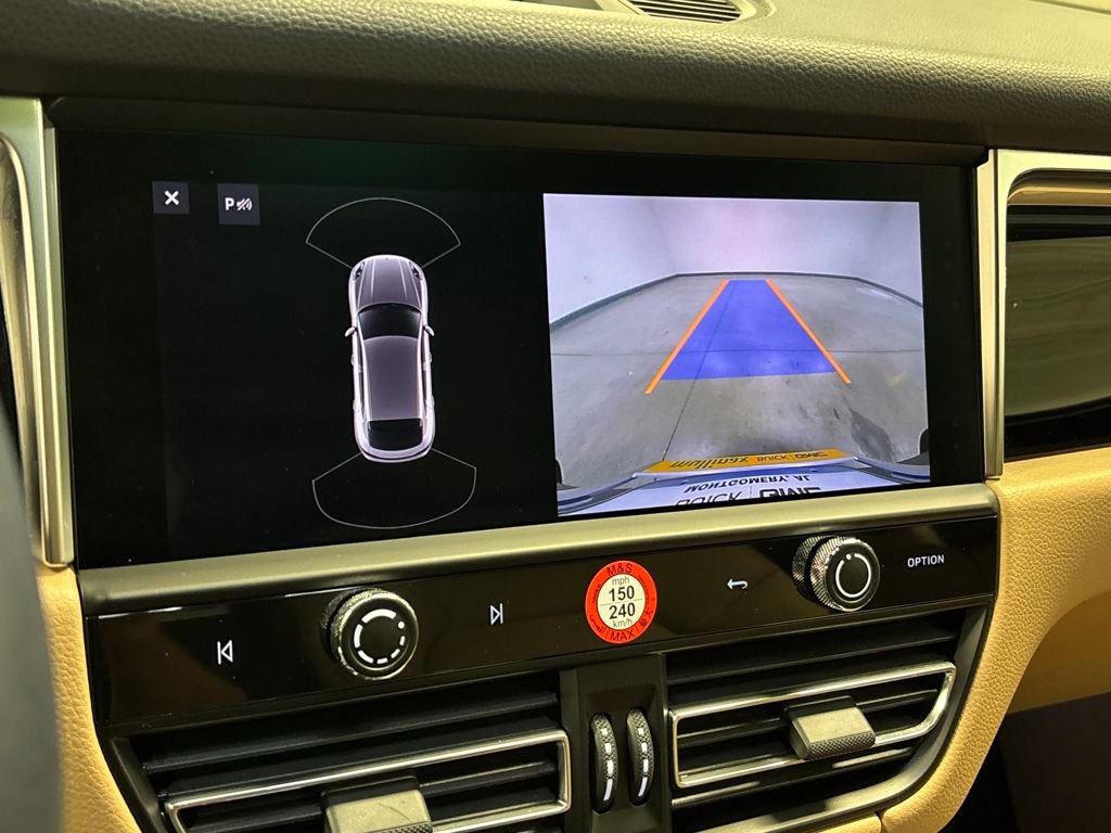 Used 2024 Porsche Macan image 37